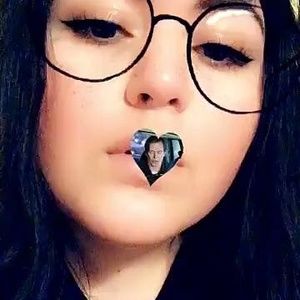 Meet your Posher, Cynthia